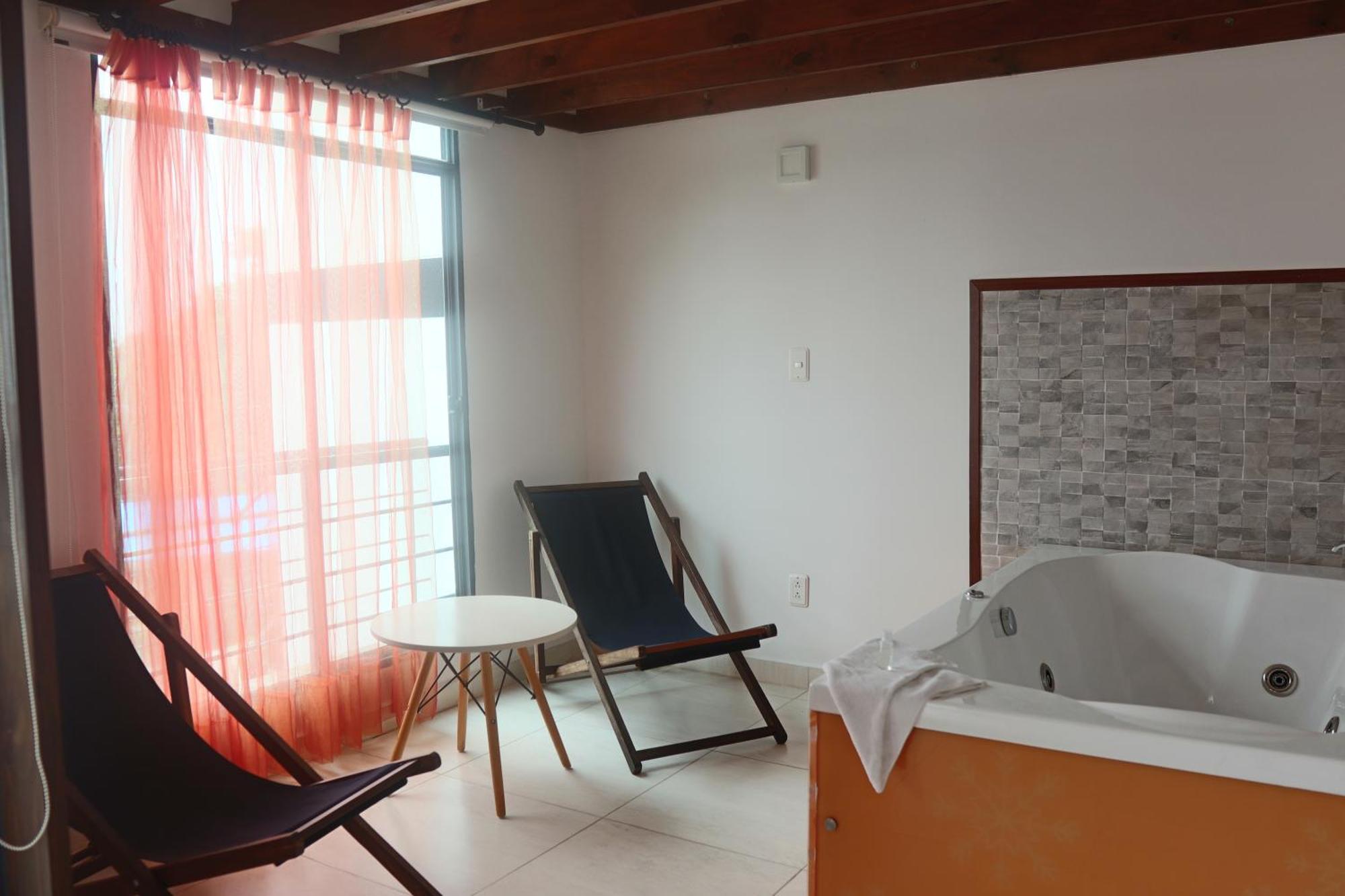 Hotel Syvanna Wellness And Spa Cerritos Екстер'єр фото