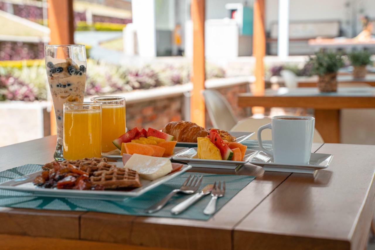 Hotel Syvanna Wellness And Spa Cerritos Екстер'єр фото